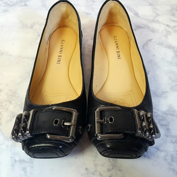 Gianni Bini Black Leather Buckle Ballet Flat Shoe - Picture 2 of 8